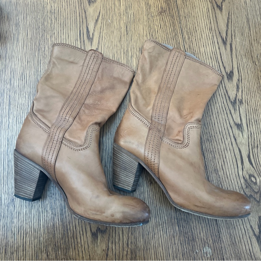 ALBERTO FERMANI Elegant Tan Heeled Boots Sz 41